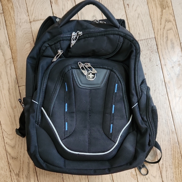 SWISSDIGITAL Backpack - Picture 1 of 9